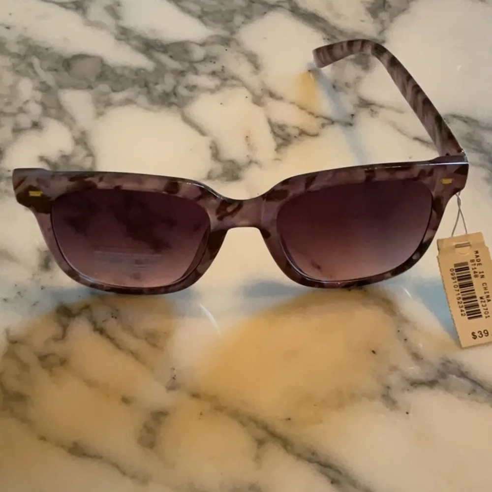 NWT J. Crew D Frame Purple Sunglasses - missing one arm - Picture 3 of 4